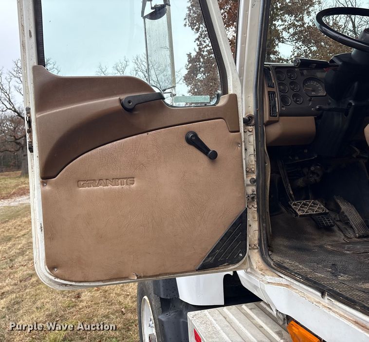 image for item EG8301 2007 Mack CV713 dump truck