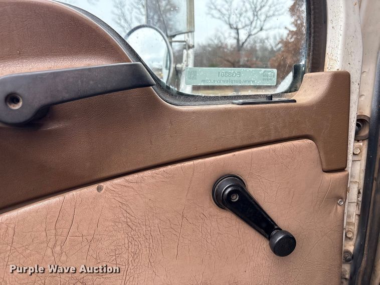 image for item EG8301 2007 Mack CV713 dump truck