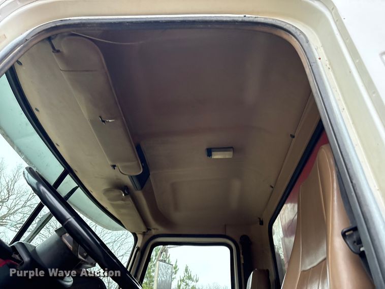 image for item EG8301 2007 Mack CV713 dump truck