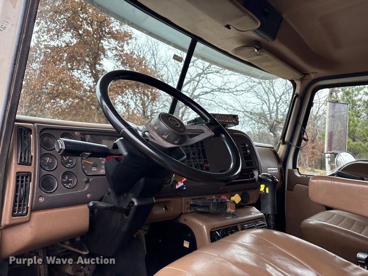 image for item EG8301 2007 Mack CV713 dump truck