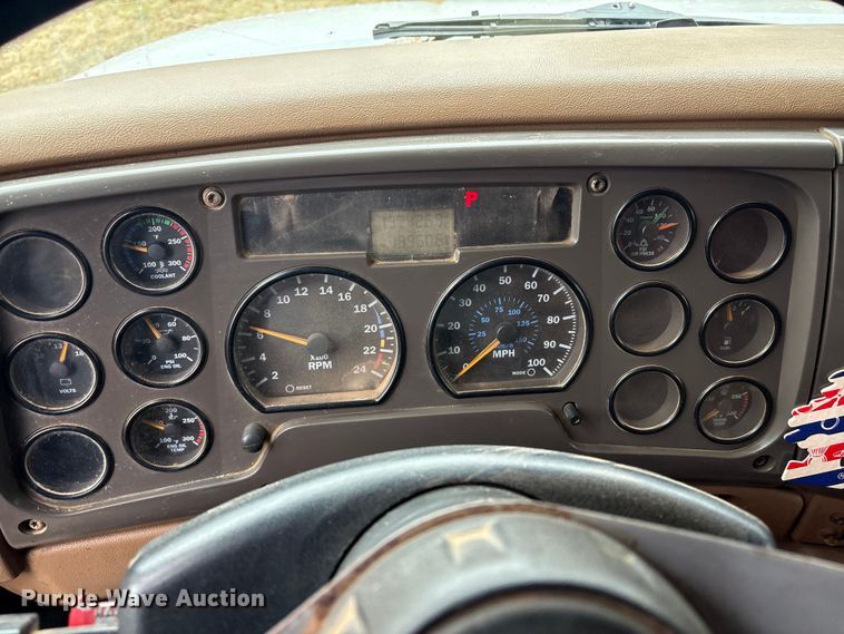 image for item EG8301 2007 Mack CV713 dump truck