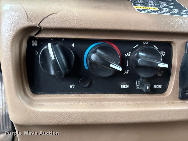 image for item EG8301 2007 Mack CV713 dump truck