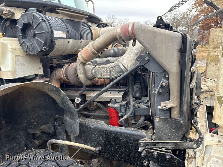 image for item EG8301 2007 Mack CV713 dump truck