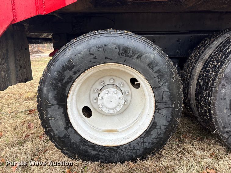 image for item EG8301 2007 Mack CV713 dump truck