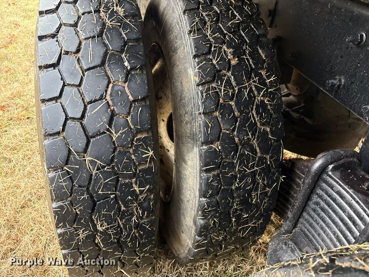 image for item EG8301 2007 Mack CV713 dump truck