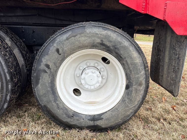 image for item EG8301 2007 Mack CV713 dump truck