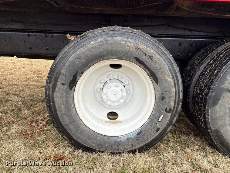 image for item EG8301 2007 Mack CV713 dump truck