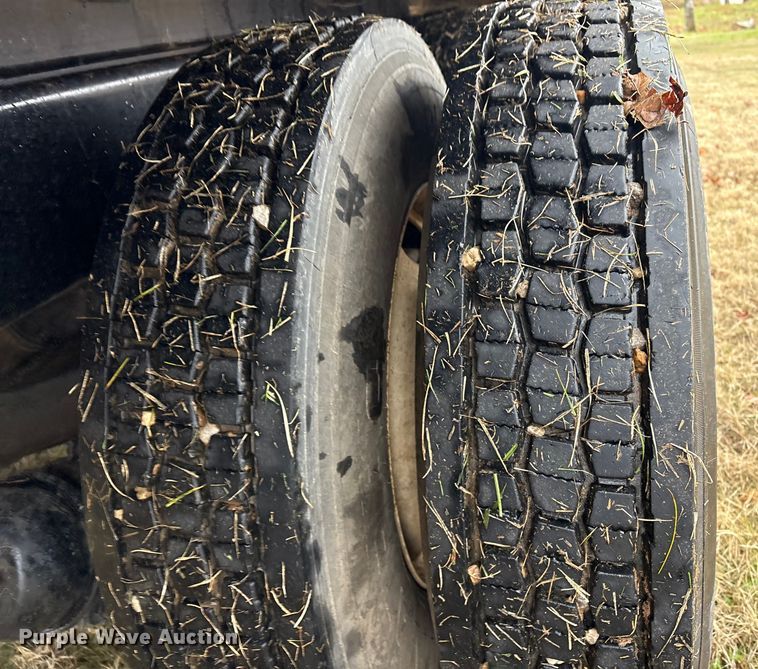 image for item EG8301 2007 Mack CV713 dump truck