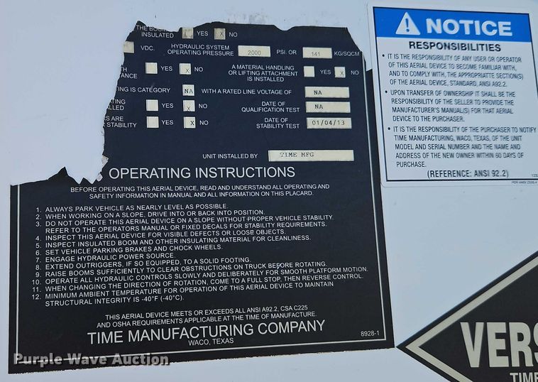 image for item EI8933 2012 Chevrolet Silverado 3500 bucket truck