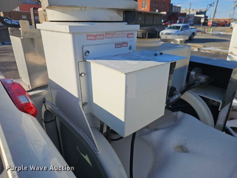 image for item EI8933 2012 Chevrolet Silverado 3500 bucket truck