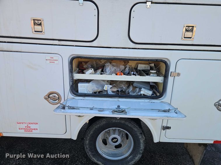 image for item EI8933 2012 Chevrolet Silverado 3500 bucket truck