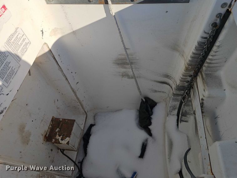 image for item EI8933 2012 Chevrolet Silverado 3500 bucket truck