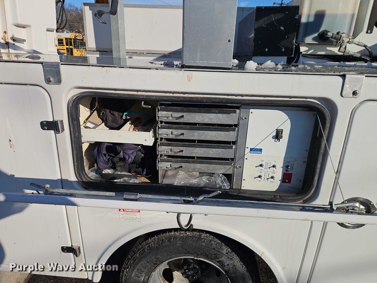 image for item EI8933 2012 Chevrolet Silverado 3500 bucket truck