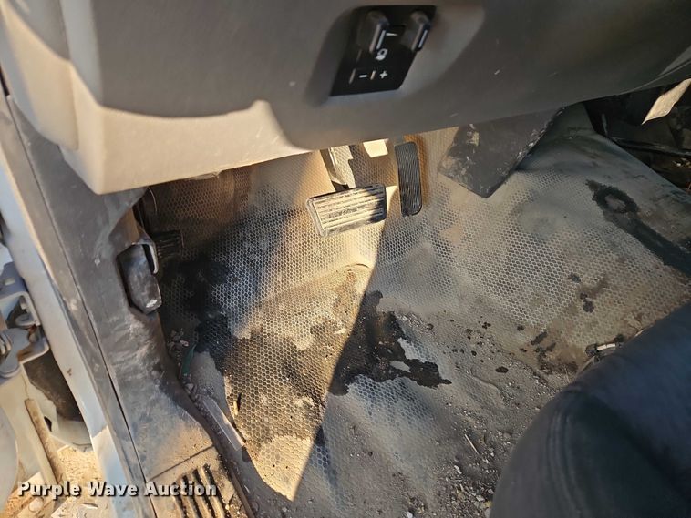 image for item EI8933 2012 Chevrolet Silverado 3500 bucket truck