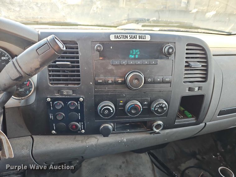 image for item EI8933 2012 Chevrolet Silverado 3500 bucket truck