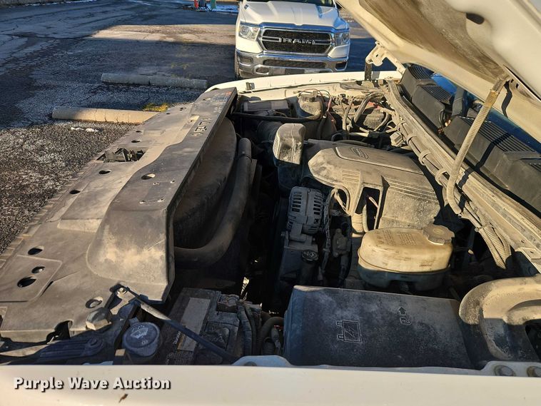 image for item EI8933 2012 Chevrolet Silverado 3500 bucket truck