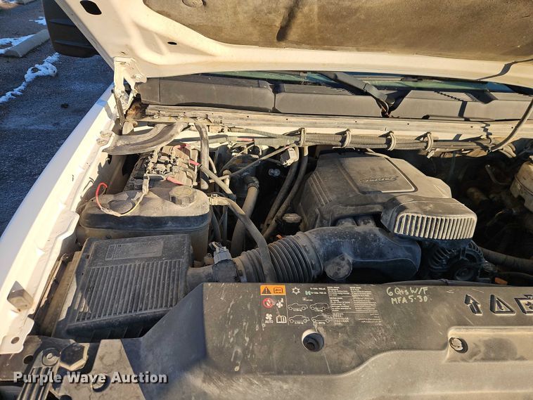 image for item EI8933 2012 Chevrolet Silverado 3500 bucket truck