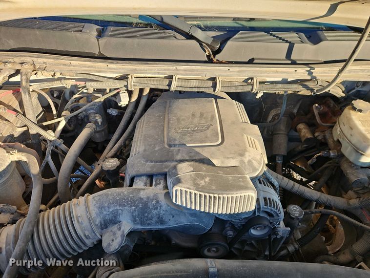 image for item EI8933 2012 Chevrolet Silverado 3500 bucket truck