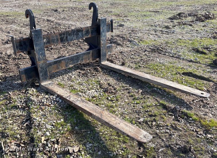 image for item EJ7769 John Deere loader forks