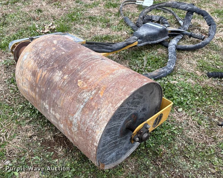 image for item EJ7776 Curb Roller MFG CM4000 curb roller