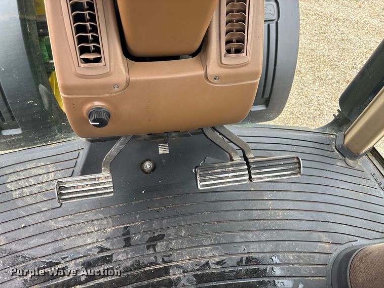 image for item EM0056 2007 John Deere 8330 MFWD tractor