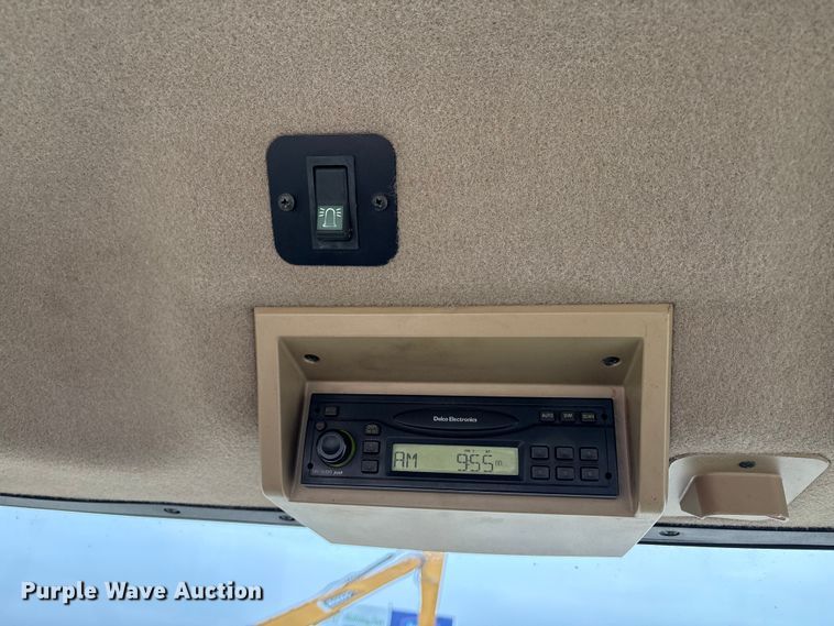 image for item EM0056 2007 John Deere 8330 MFWD tractor