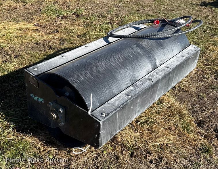 image for item EN0048 2025 Future VR59 skid steer vibratory roller