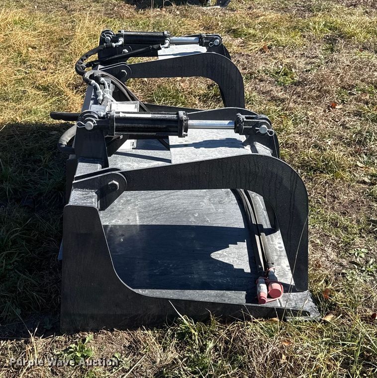 image for item EN0059 2025 Wolverine GB-11-72W skid steer grapple bucket