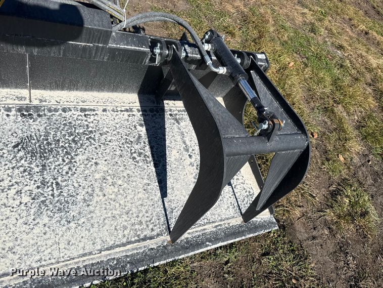 image for item EN0064 Pabreak skid steer grapple bucket