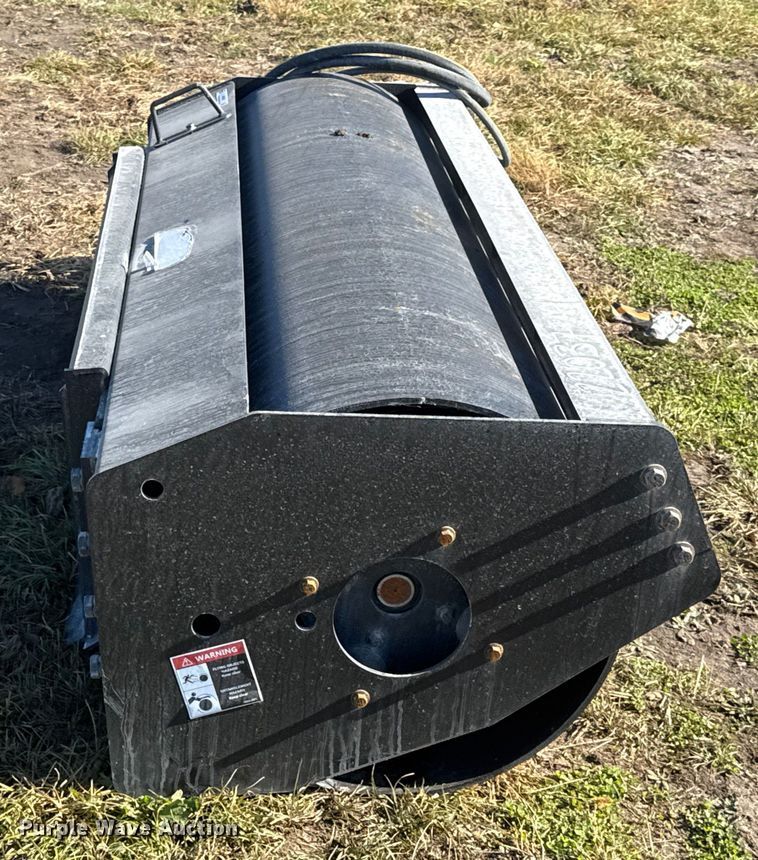 image for item EN0065 Skid steer vibratory roller