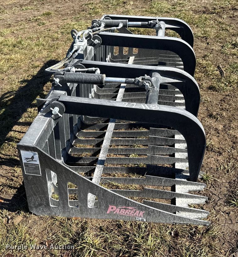 image for item EN0074 Pabreak skid steer grapple bucket