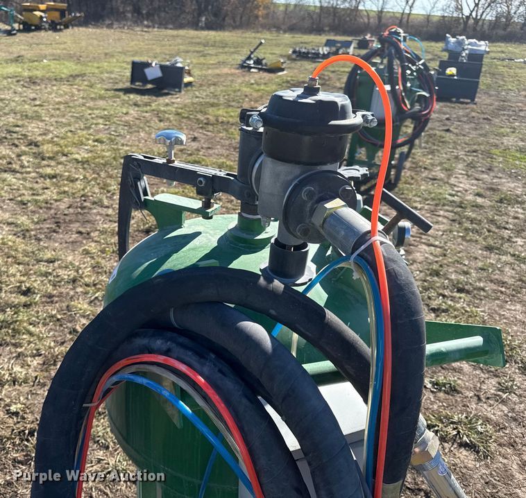 image for item EN0075 Dustless blasting pot