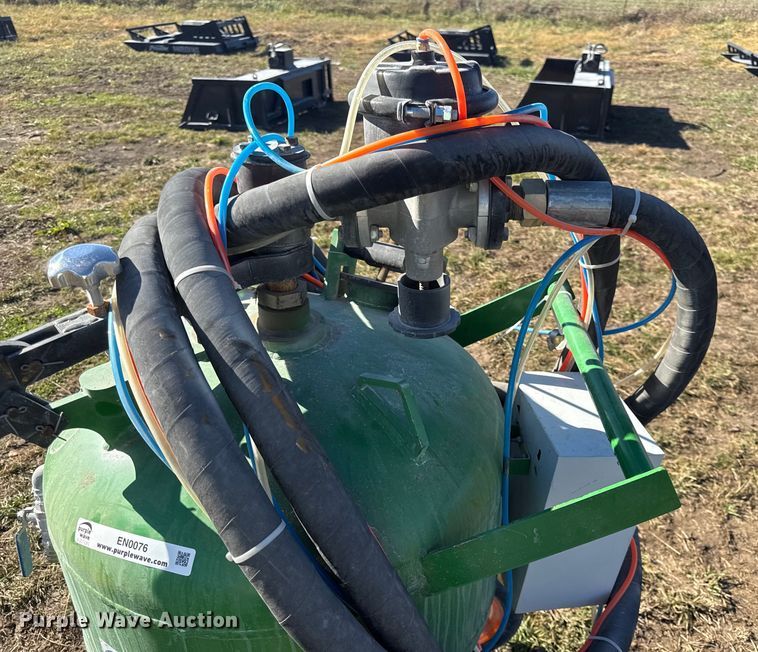 image for item EN0076 Dustless blasting pot