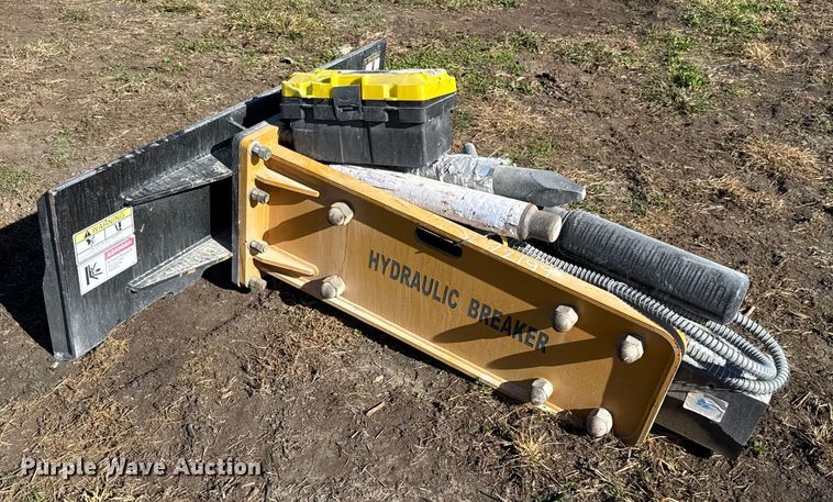 image for item EN0077 2025 Wolverine CB-11-750F skid steer breaker