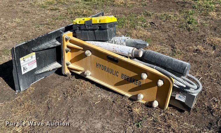 image for item EN0077 2025 Wolverine CB-11-750F skid steer breaker