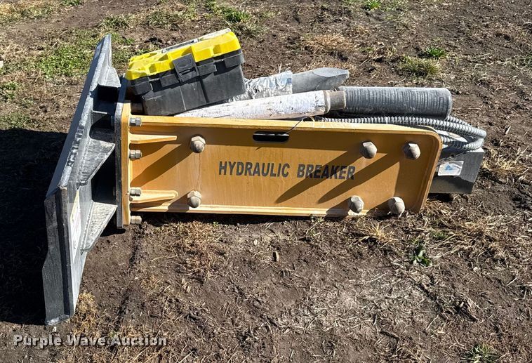 image for item EN0077 2025 Wolverine CB-11-750F skid steer breaker