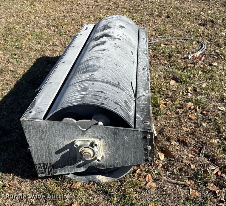 image for item EN0080 2025 Future VR72 skid steer vibratory roller