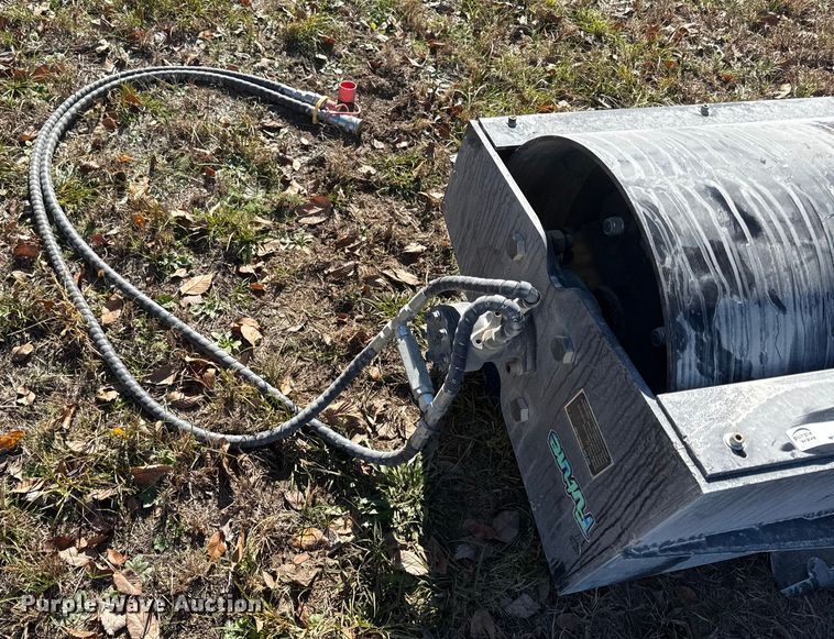 image for item EN0080 2025 Future VR72 skid steer vibratory roller