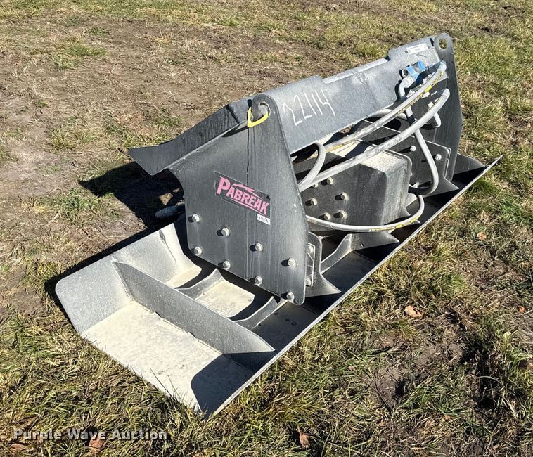 image for item EN0083 Pabreak skid steer plate compactor