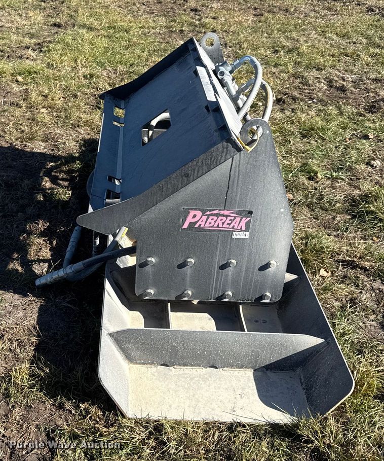 image for item EN0083 Pabreak skid steer plate compactor