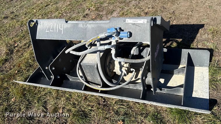image for item EN0083 Pabreak skid steer plate compactor