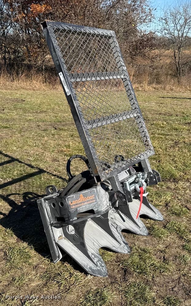 image for item EN0088 LandHonor skid steer winch