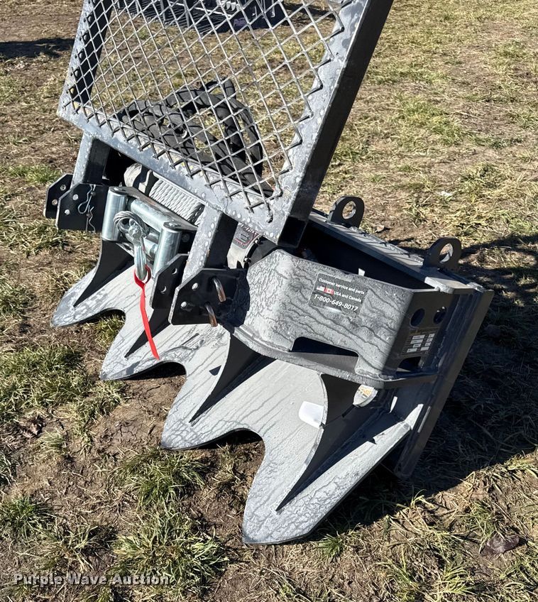 image for item EN0088 LandHonor skid steer winch