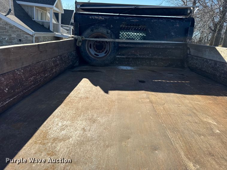 image for item EN0093 2015 Ford F550 Crew Cab dump truck