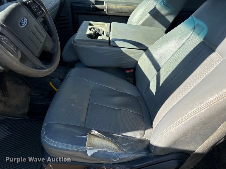 image for item EN0093 2015 Ford F550 Crew Cab dump truck