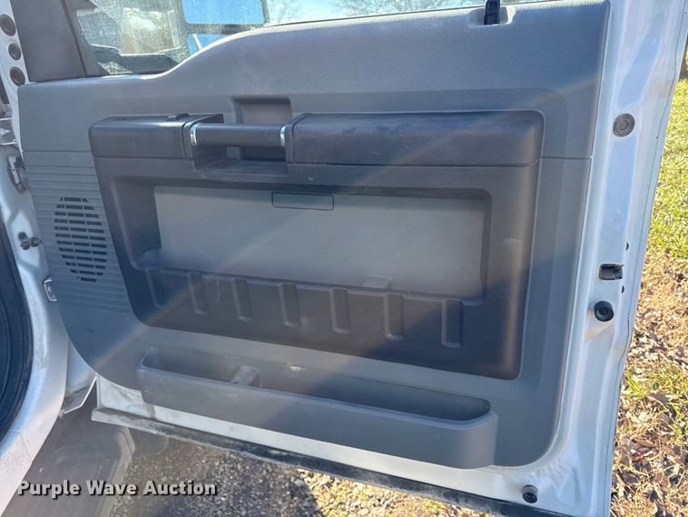 image for item EN0093 2015 Ford F550 Crew Cab dump truck