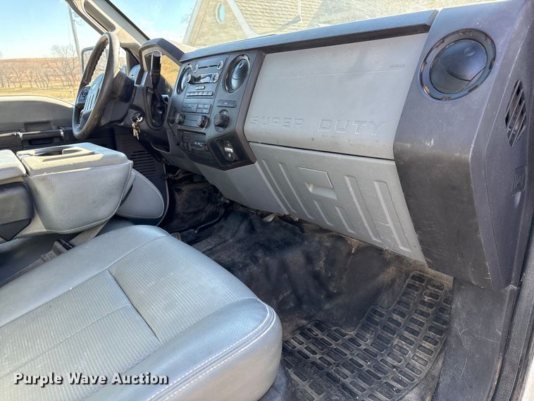 image for item EN0093 2015 Ford F550 Crew Cab dump truck