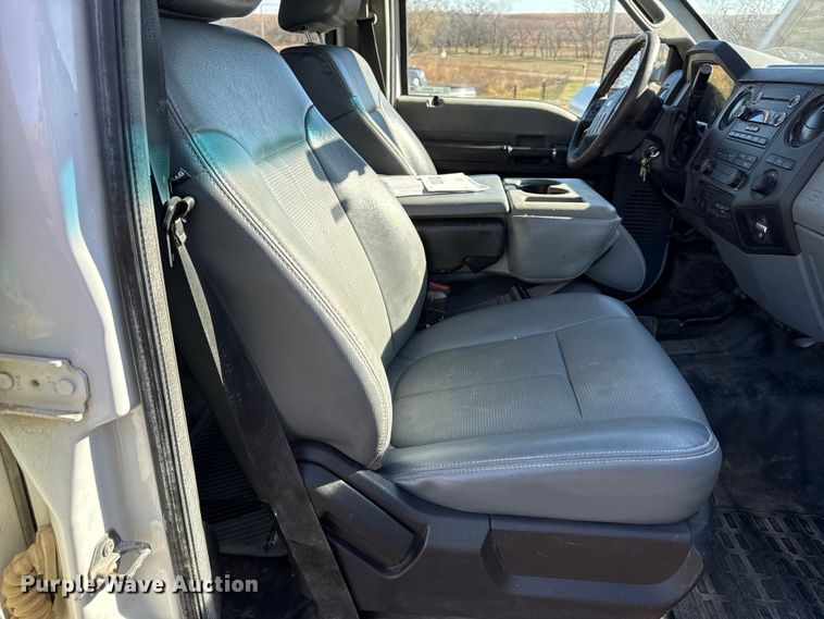 image for item EN0093 2015 Ford F550 Crew Cab dump truck