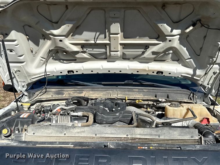 image for item EN0093 2015 Ford F550 Crew Cab dump truck