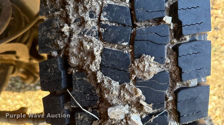 image for item EN0093 2015 Ford F550 Crew Cab dump truck